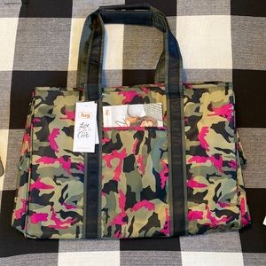 NEW with TAGS LUG ROVER XL CARRY-ALL TOTE- Camo Orchid